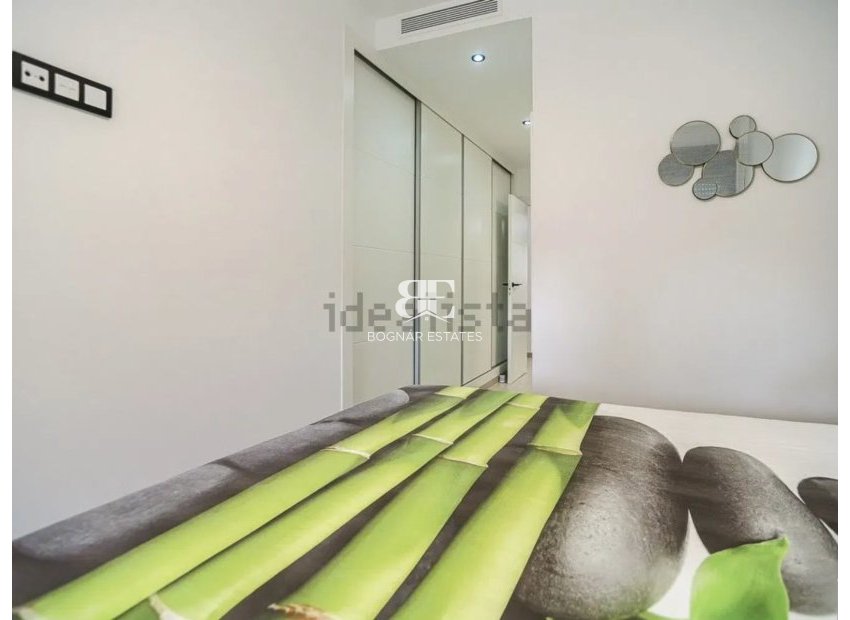 Resale - Townhouse -
Pilar de la Horadada - Lo Romero Golf