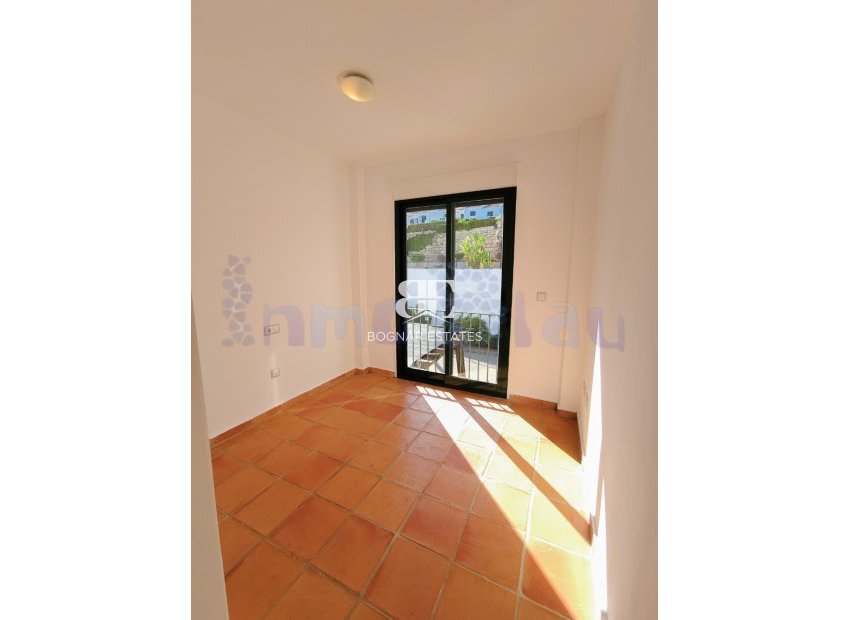 Resale - Townhouse -
Polop - Urbanizacion