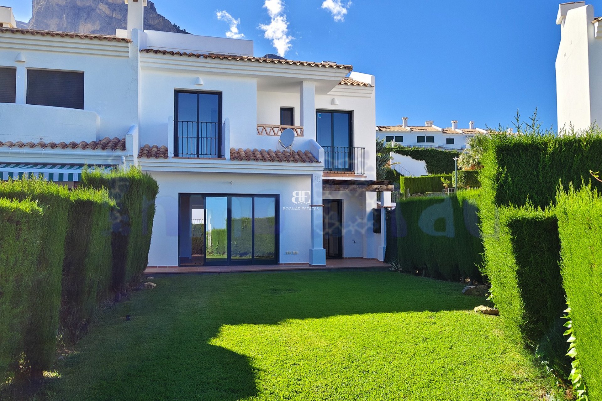 Resale - Townhouse -
Polop - Urbanizaciones