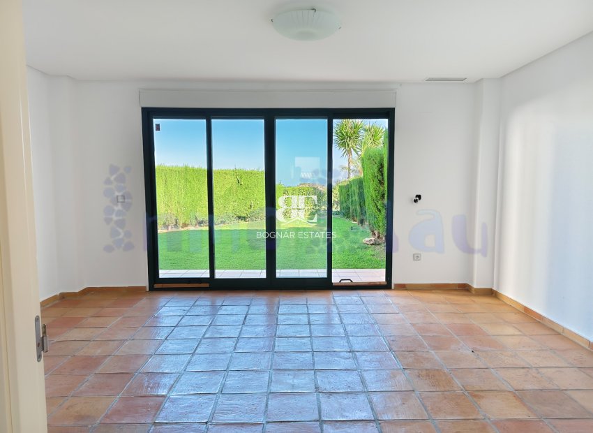 Resale - Townhouse -
Polop - Urbanizaciones