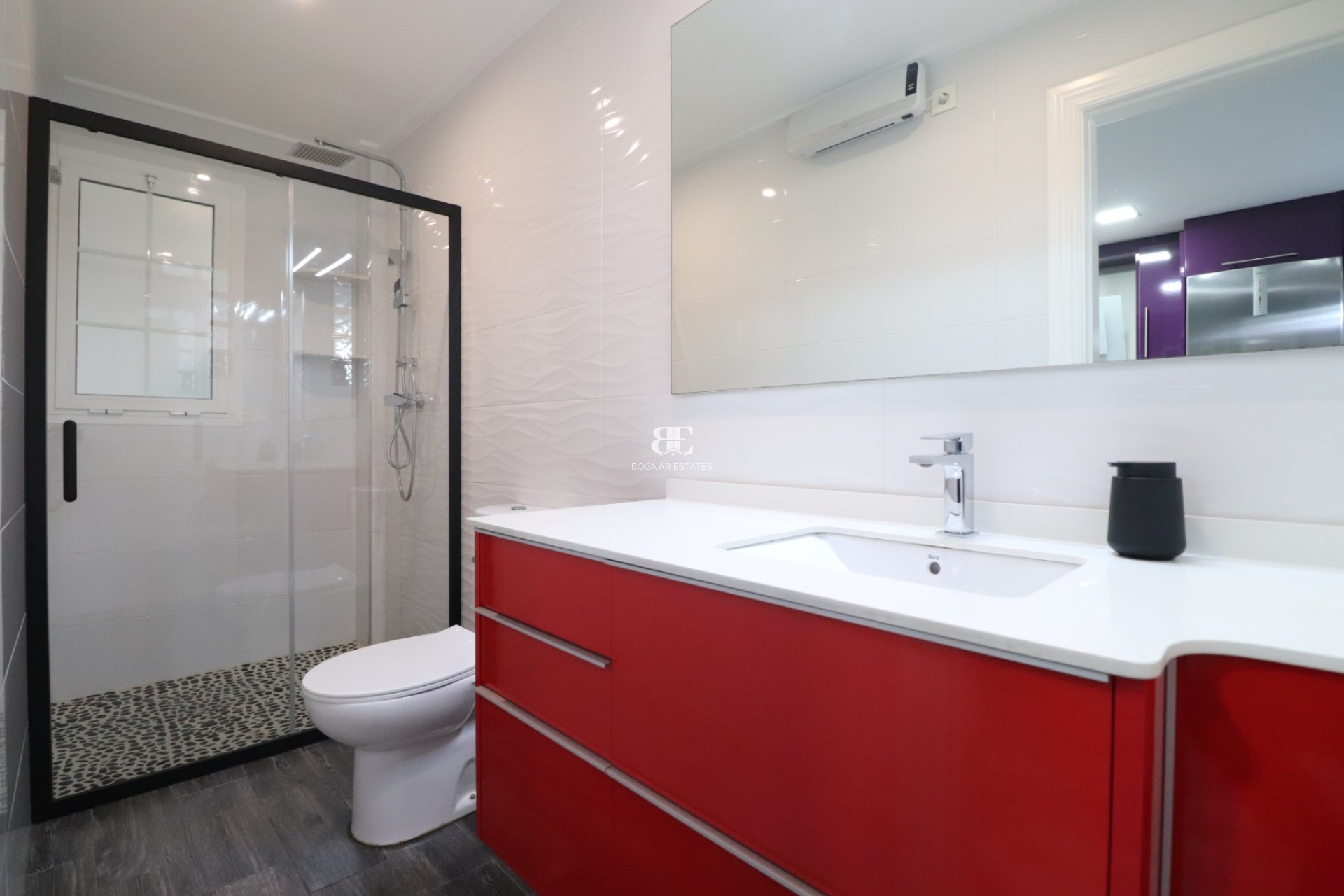 Resale - Townhouse -
Redován - Redovan - Town