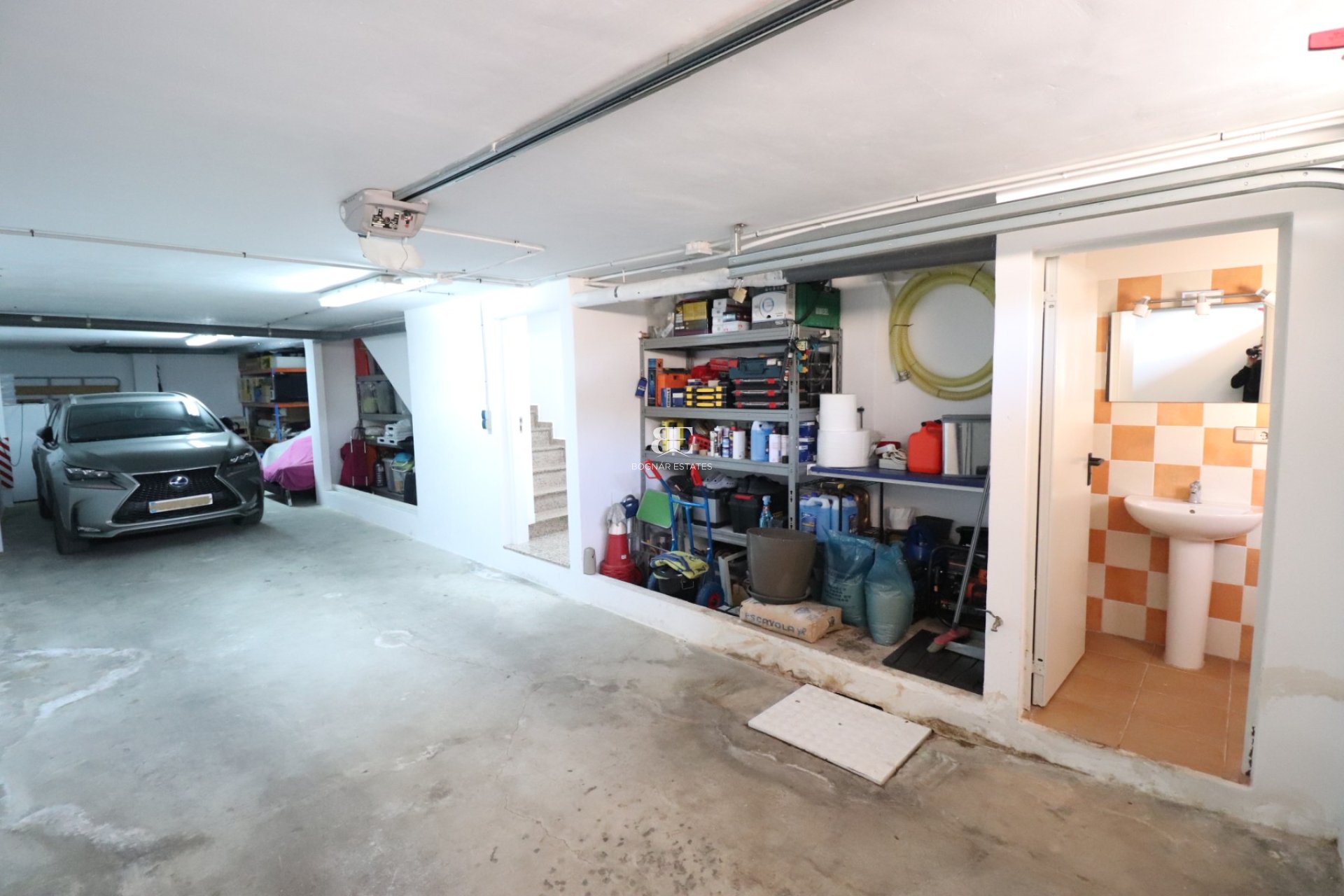 Resale - Townhouse -
Redován - Redovan - Town