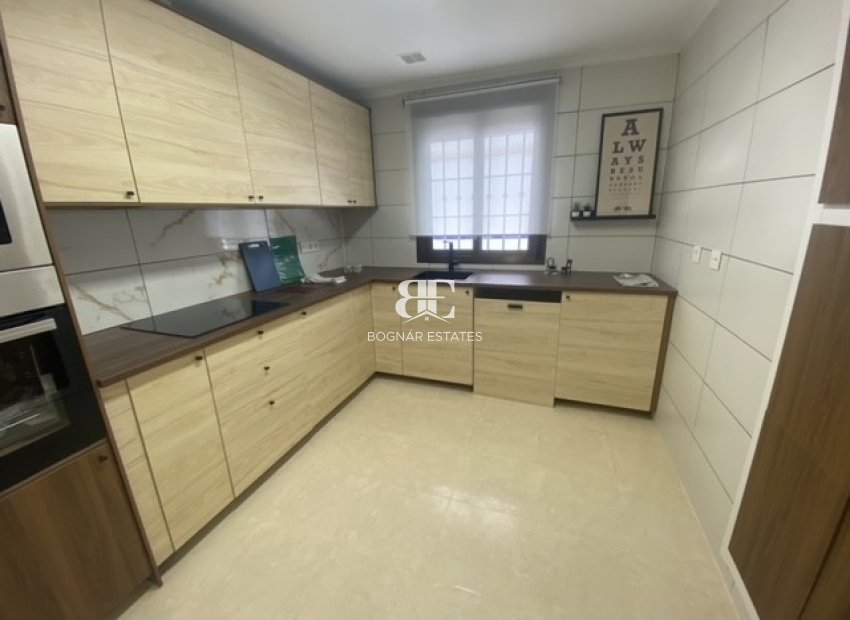 Resale - Townhouse -
San Miguel de Salinas