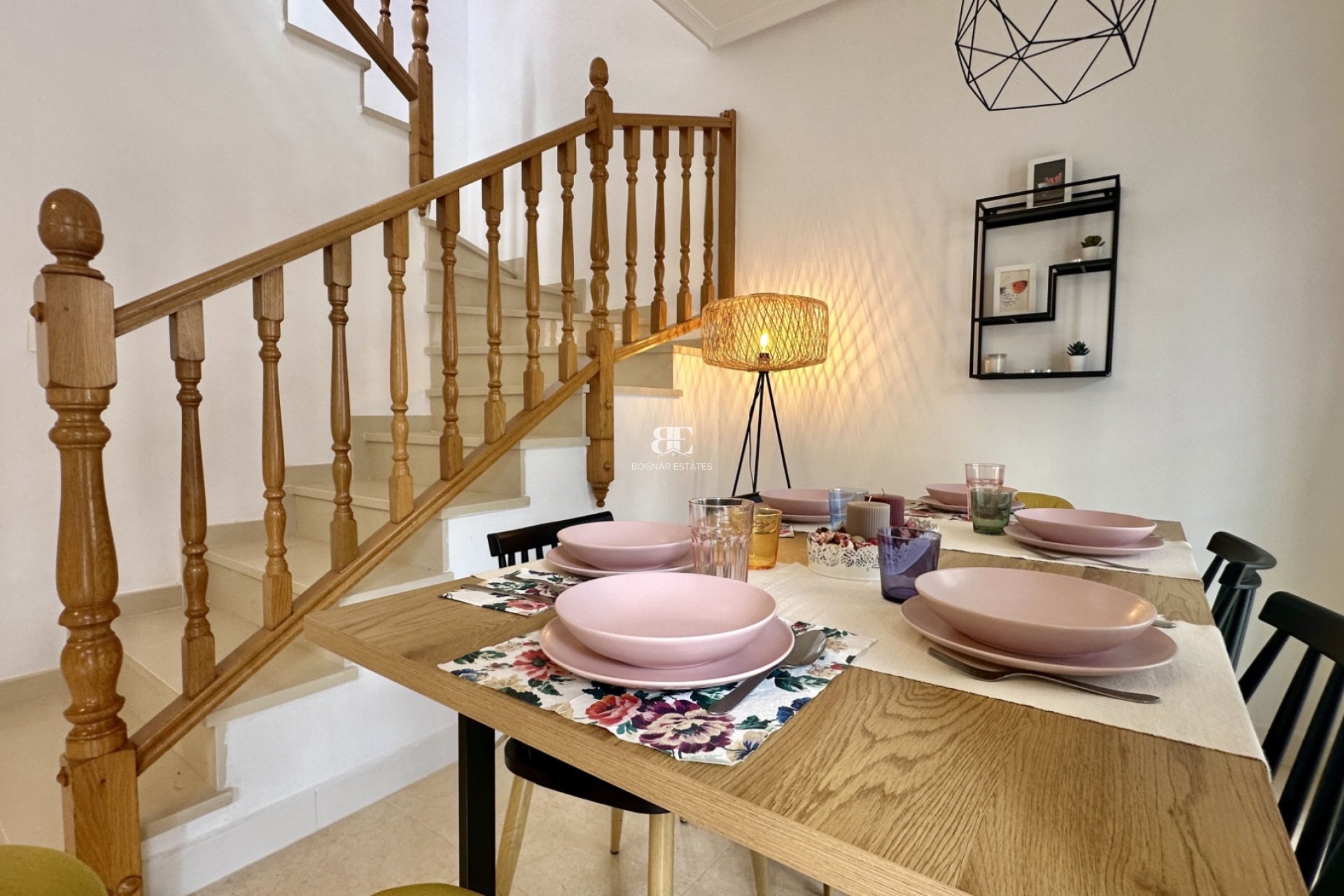 Resale - Townhouse -
San Miguel de Salinas