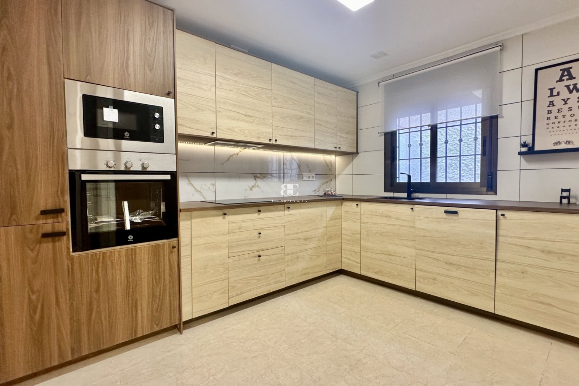 Resale - Townhouse -
San Miguel de Salinas