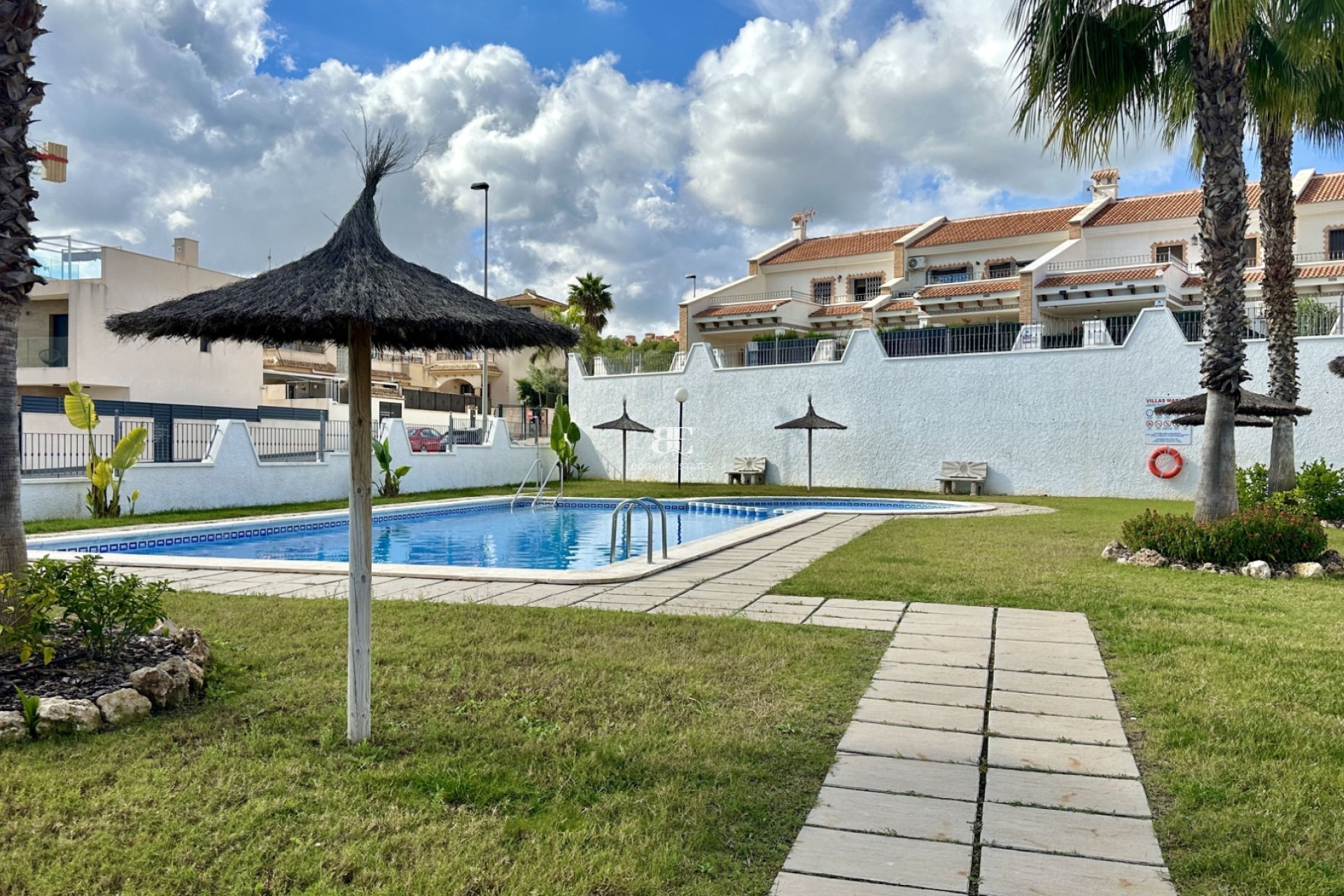 Resale - Townhouse -
San Miguel de Salinas