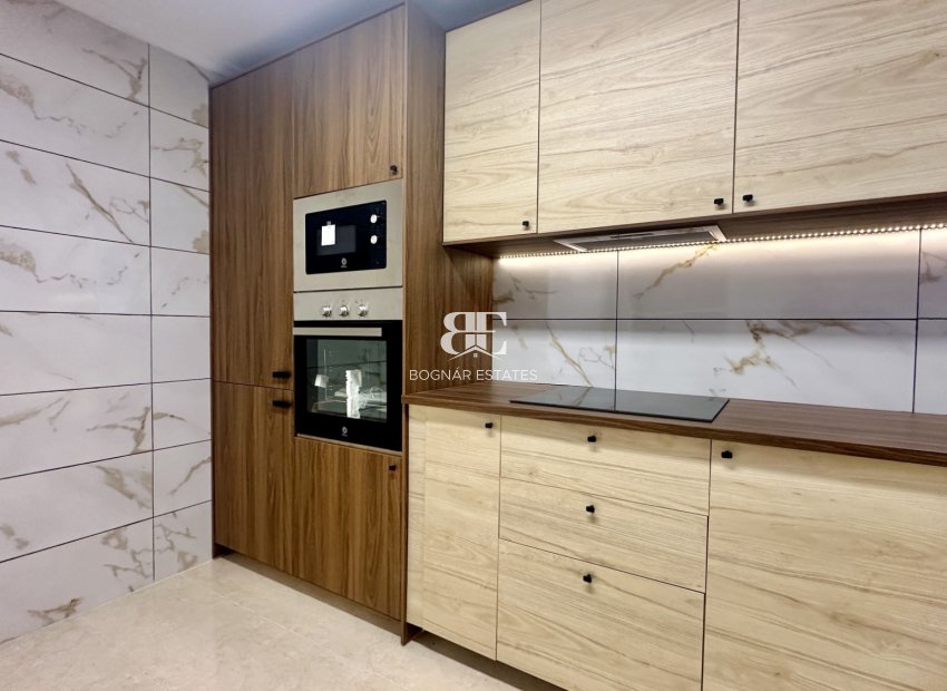 Resale - Townhouse -
San Miguel de Salinas