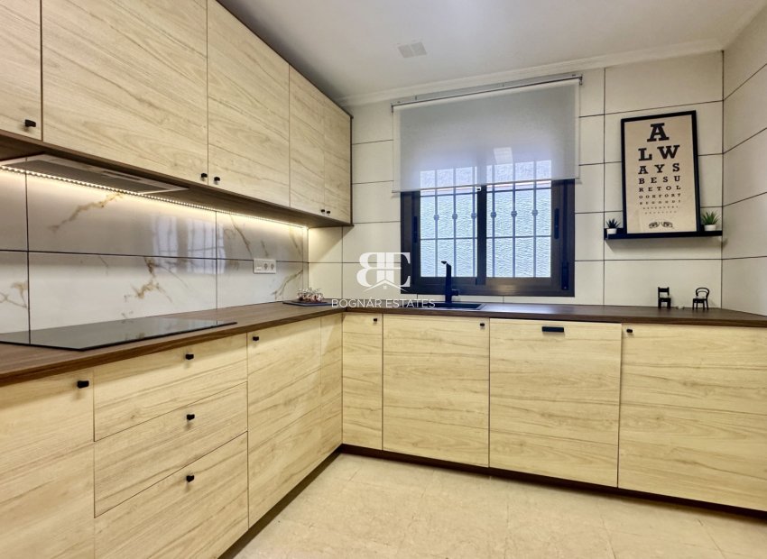 Resale - Townhouse -
San Miguel de Salinas