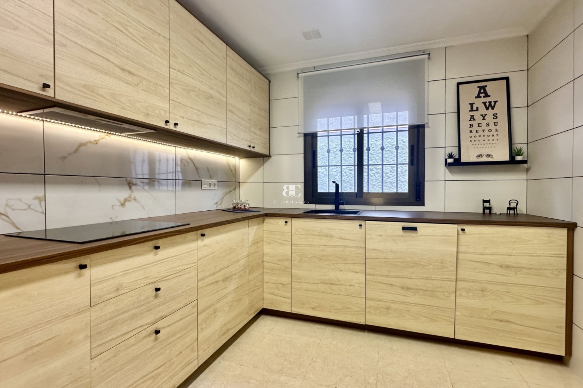 Resale - Townhouse -
San Miguel de Salinas