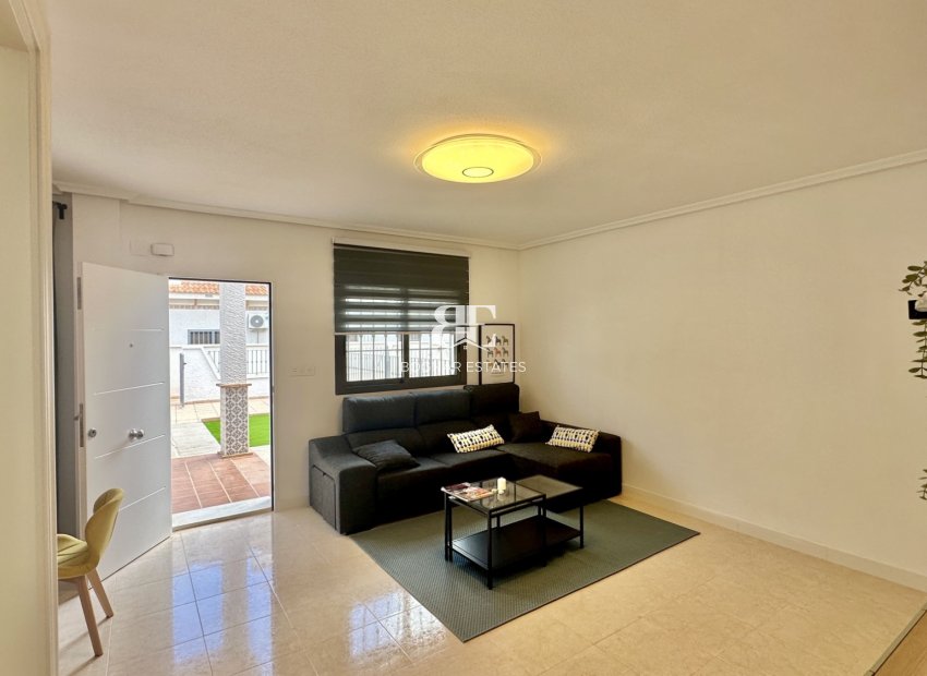 Resale - Townhouse -
San Miguel de Salinas