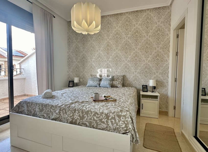 Resale - Townhouse -
San Miguel de Salinas