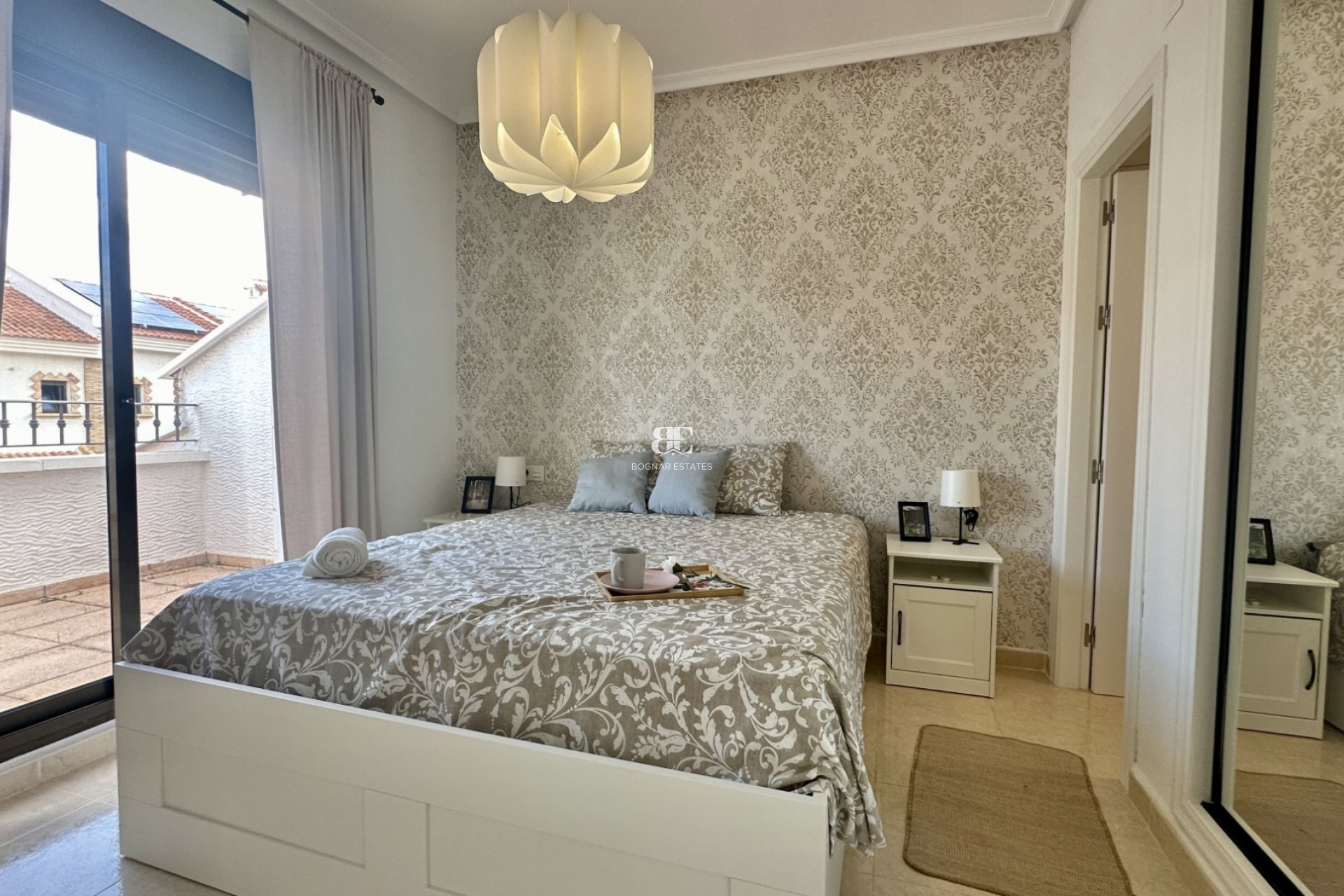 Resale - Townhouse -
San Miguel de Salinas