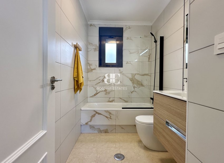 Resale - Townhouse -
San Miguel de Salinas