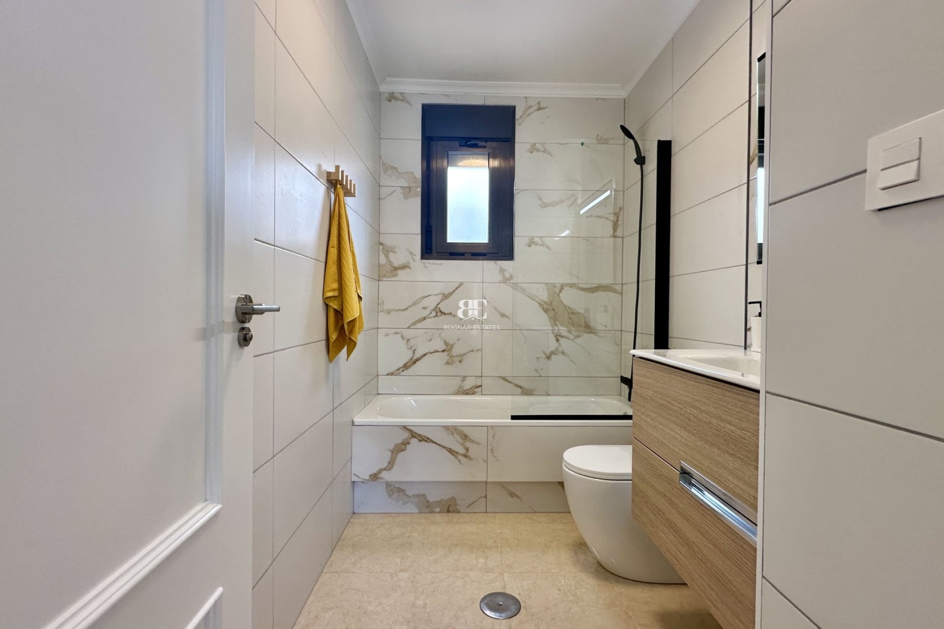 Resale - Townhouse -
San Miguel de Salinas