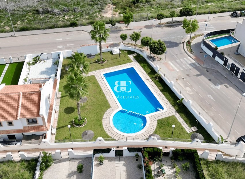 Resale - Townhouse -
San Miguel de Salinas