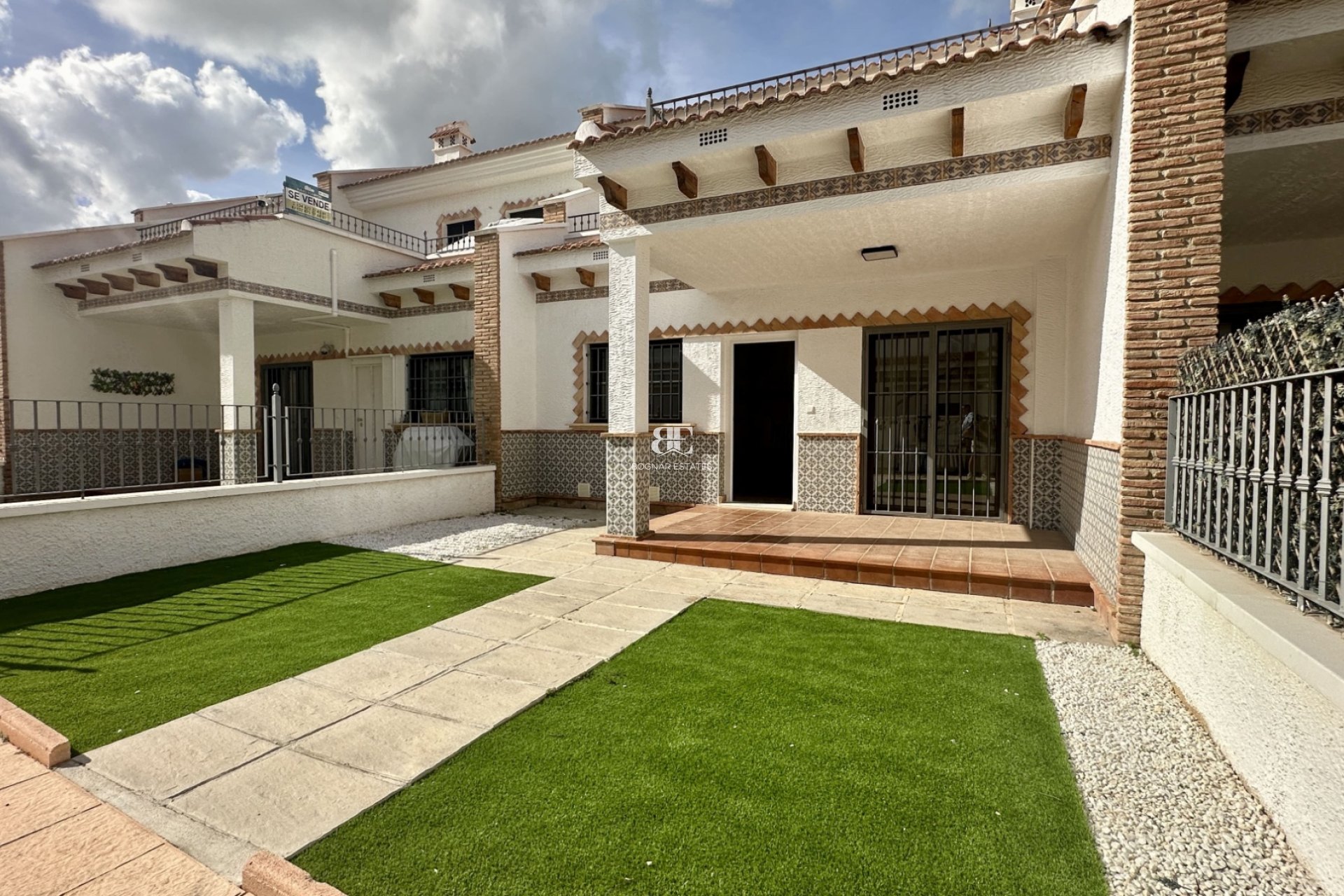 Resale - Townhouse -
San Miguel de Salinas