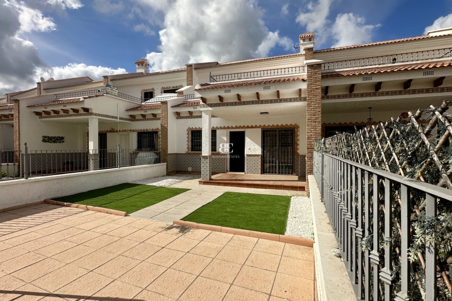 Resale - Townhouse -
San Miguel de Salinas