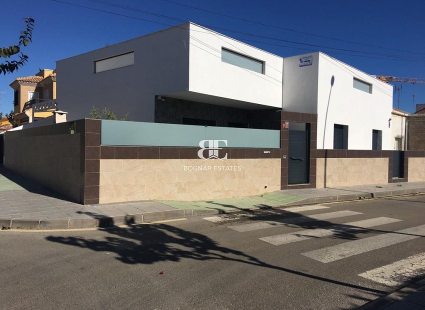 Resale - Townhouse -
Torre de la Horadada - Mil Palmeras