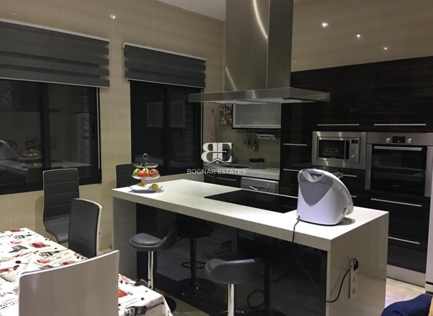 Resale - Townhouse -
Torre de la Horadada - Mil Palmeras