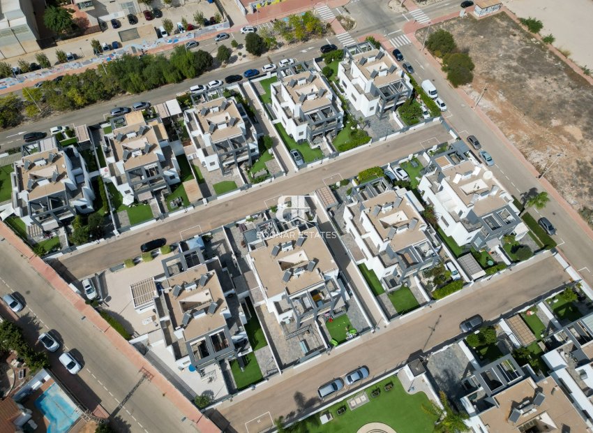 Resale - Townhouse -
Torrevieja - Aguas Nuevas