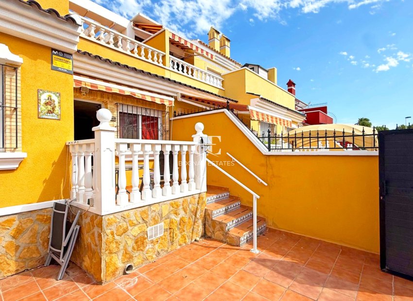 Resale - Townhouse -
Torrevieja - La Siesta