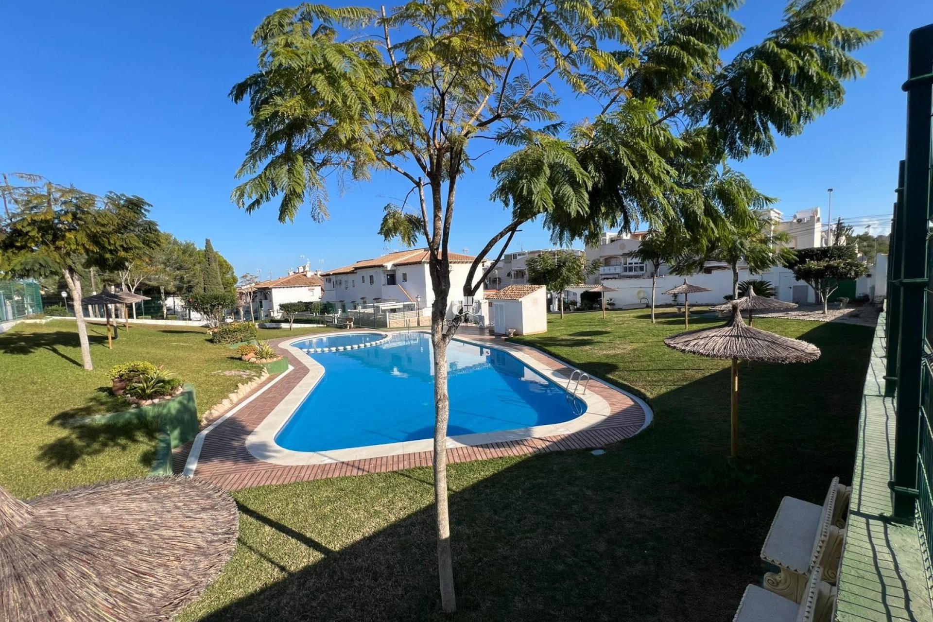 Resale - Townhouse -
Torrevieja - Lago Jardin