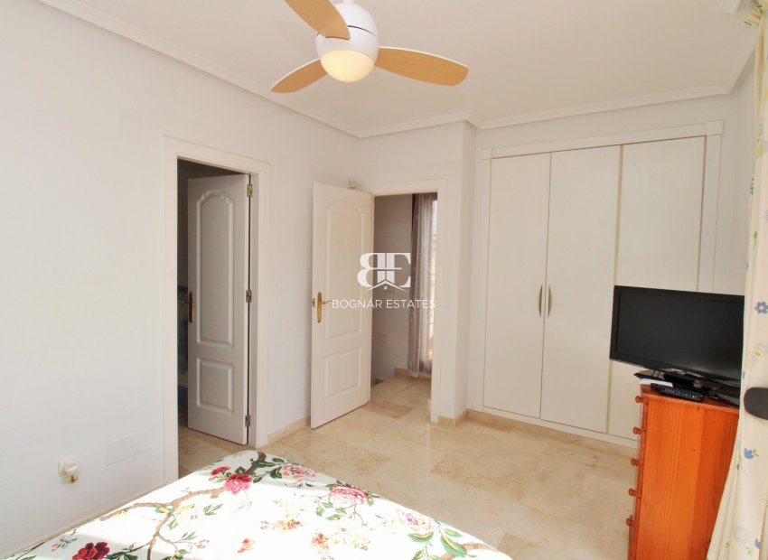 Resale - Townhouse -
Villamartín - PAU 8