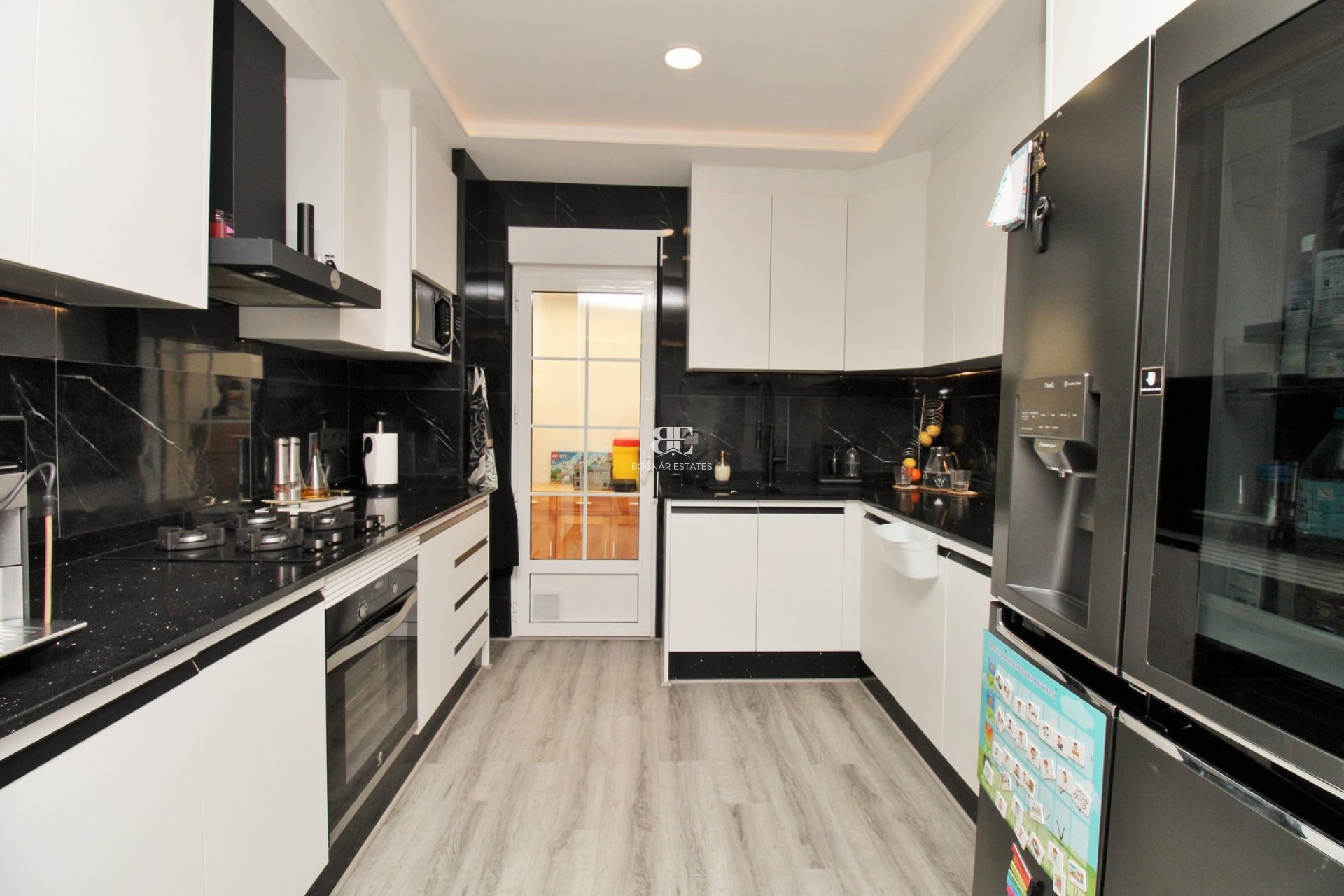 Resale - Townhouse -
Villamartín