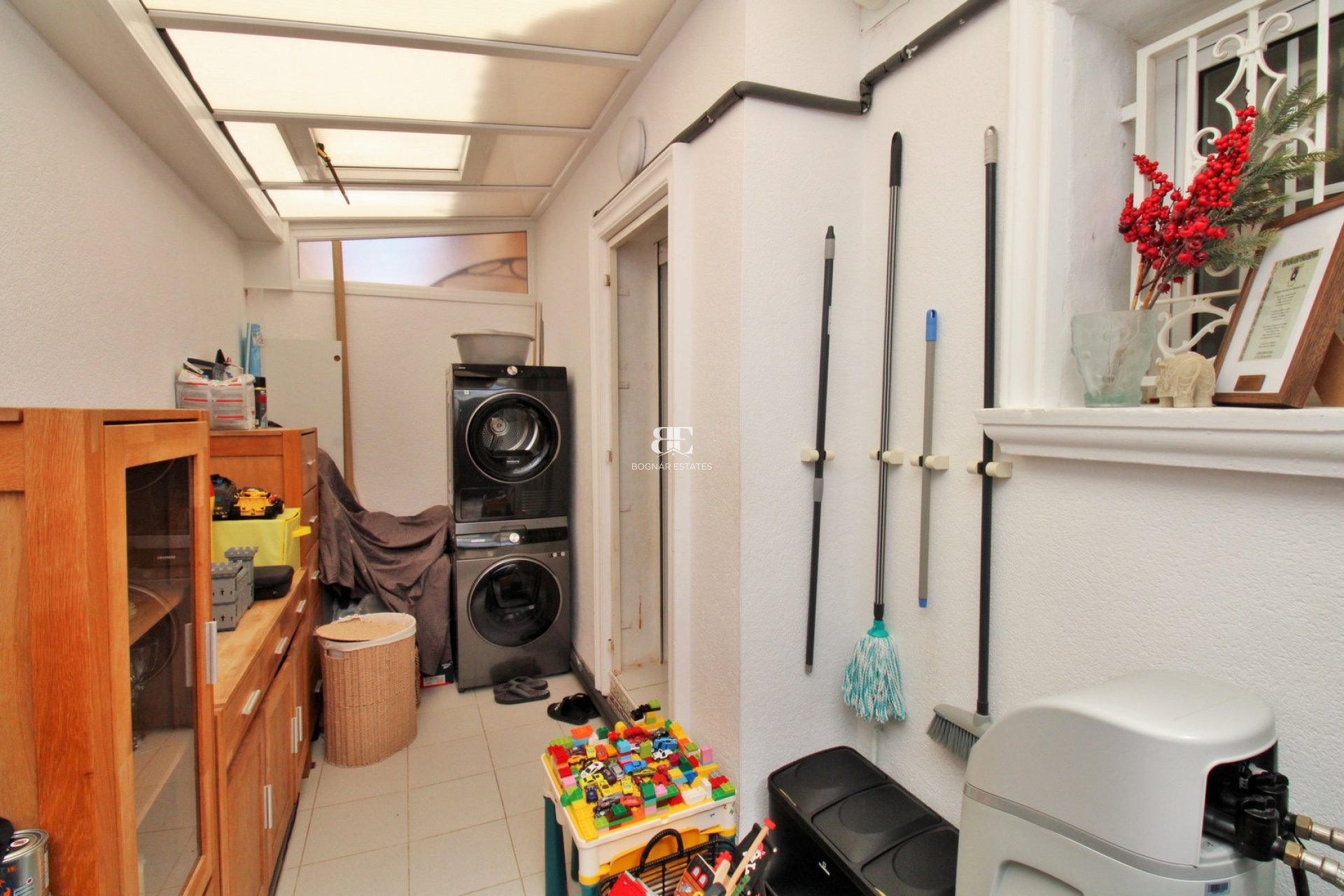 Resale - Townhouse -
Villamartín