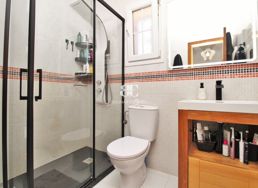 Resale - Townhouse -
Villamartín