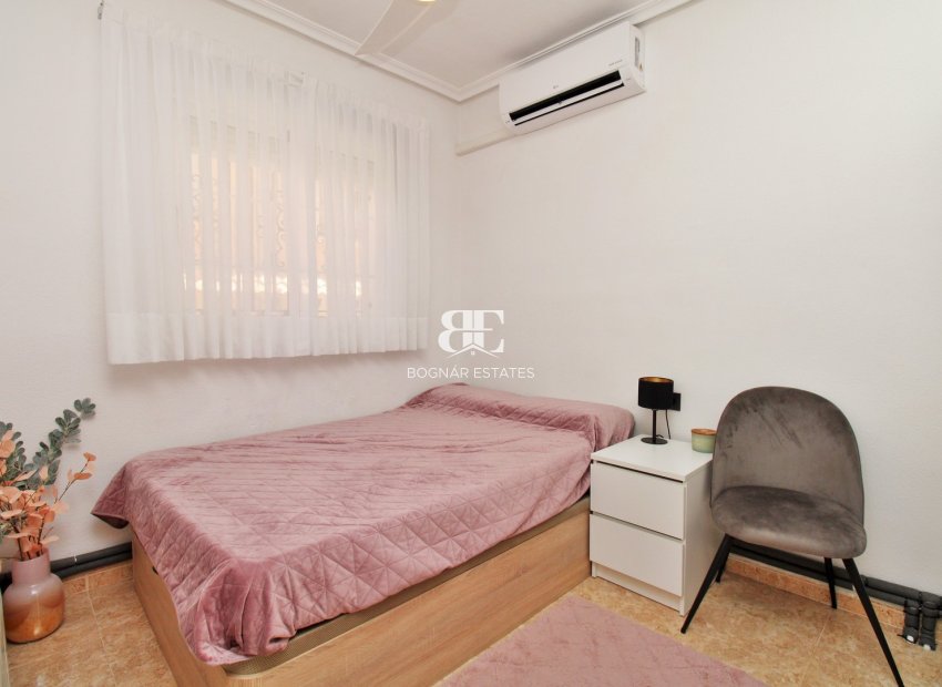 Resale - Townhouse -
Villamartín