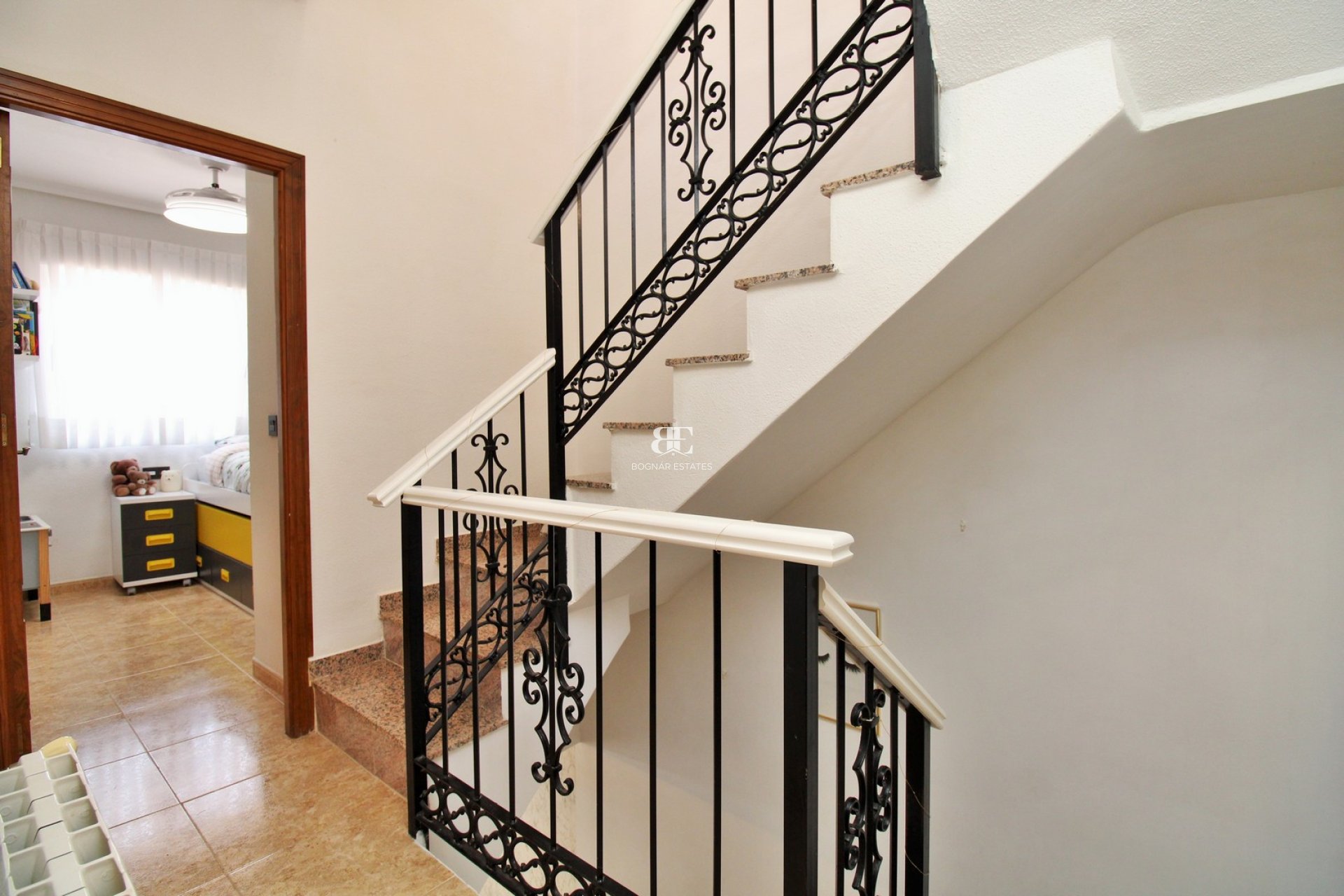 Resale - Townhouse -
Villamartín