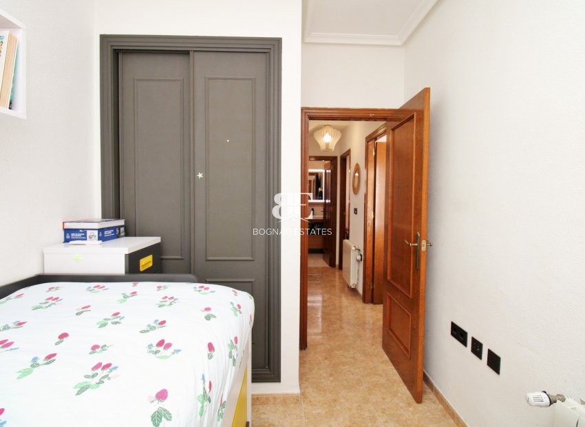 Resale - Townhouse -
Villamartín