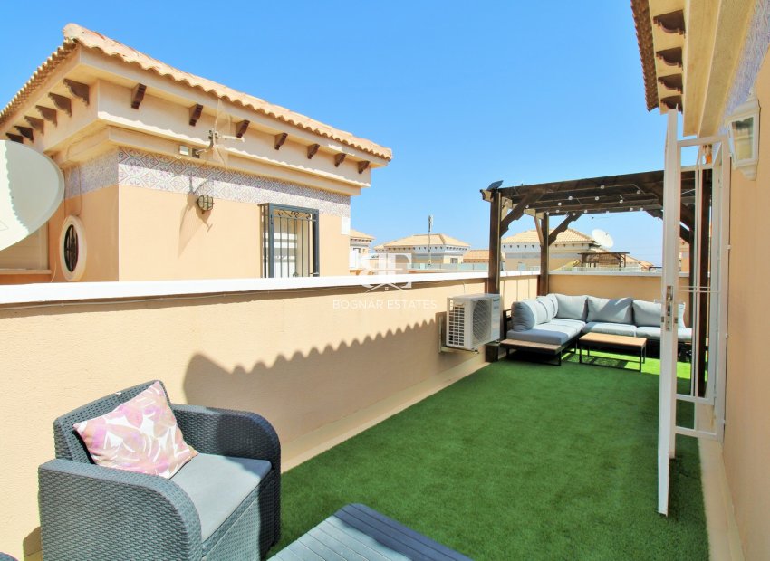Resale - Townhouse -
Villamartín