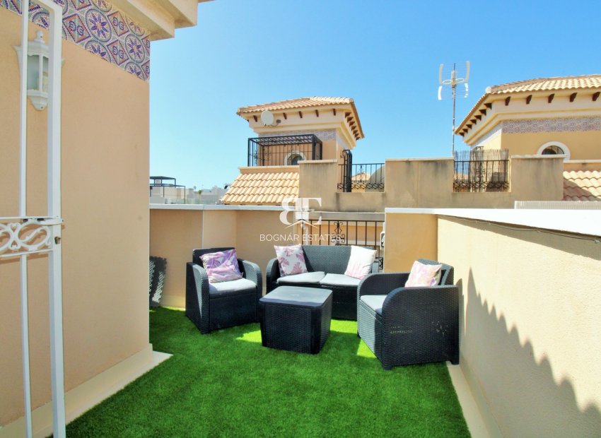 Resale - Townhouse -
Villamartín