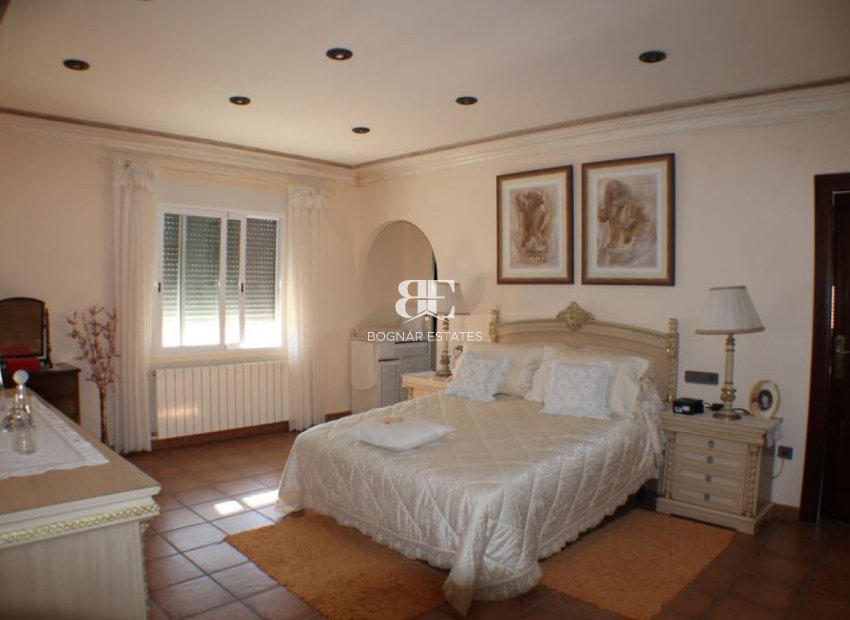 Resale - Villa -
Alfas del Pí - Arabi