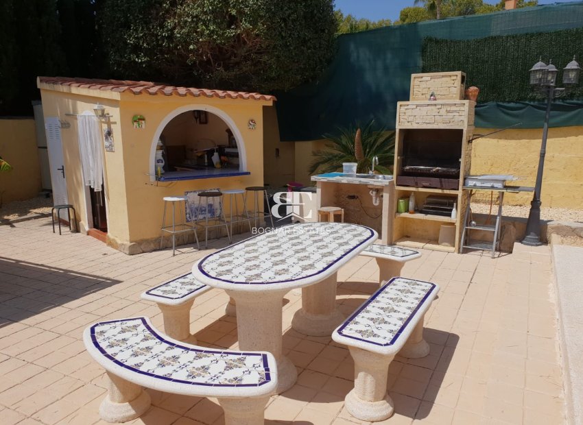 Resale - Villa -
Alfas del Pí - Urbanizaciones