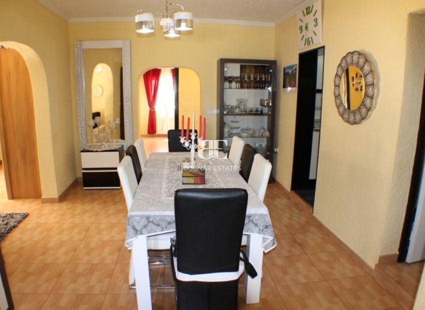 Resale - Villa -
Alfas del Pí - Urbanizaciones