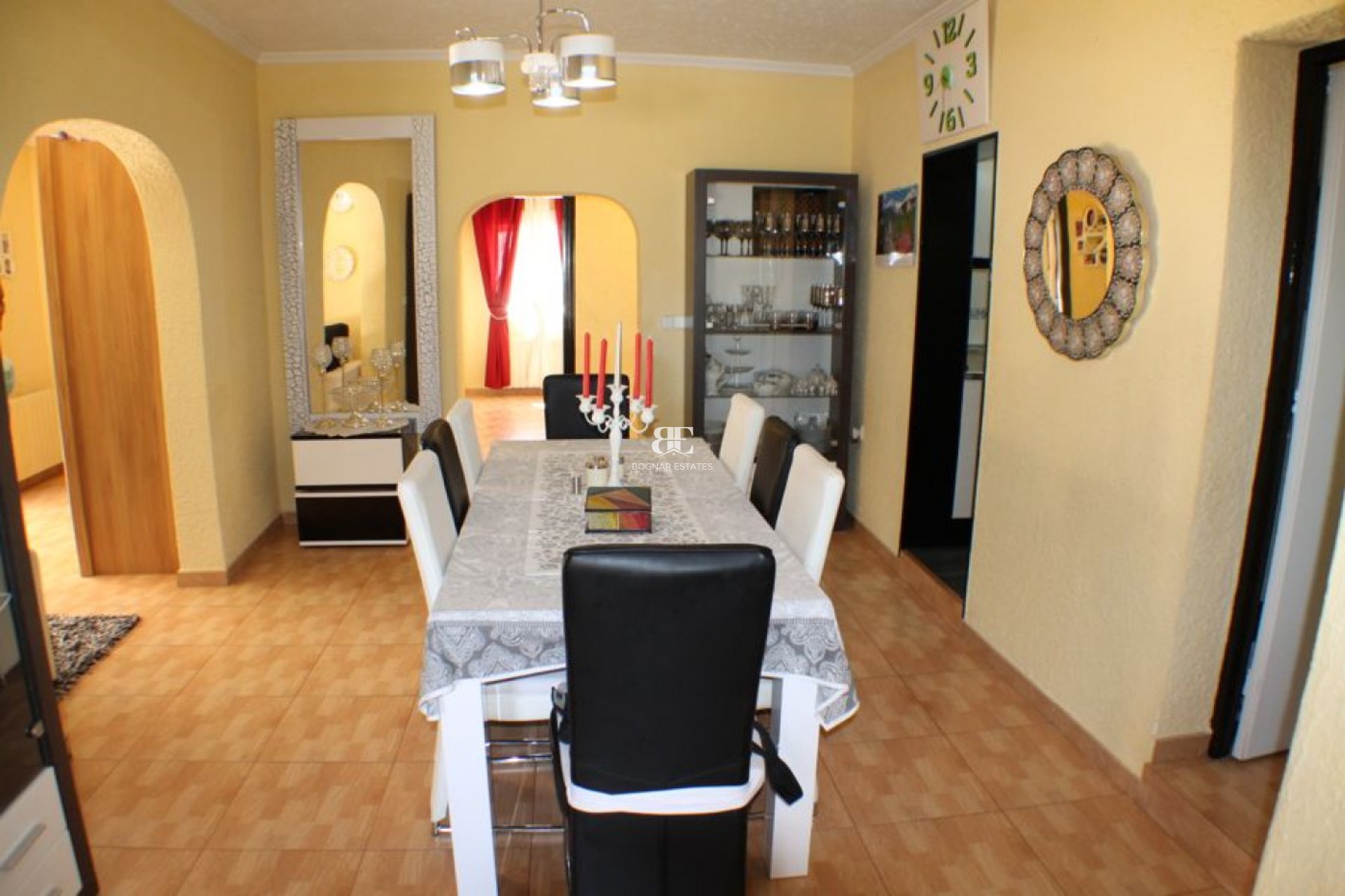Resale - Villa -
Alfas del Pí - Urbanizaciones