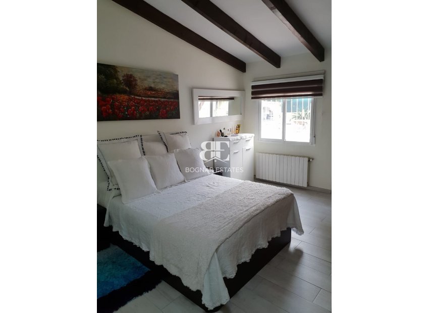 Resale - Villa -
Alfas del Pí - Urbanizaciones