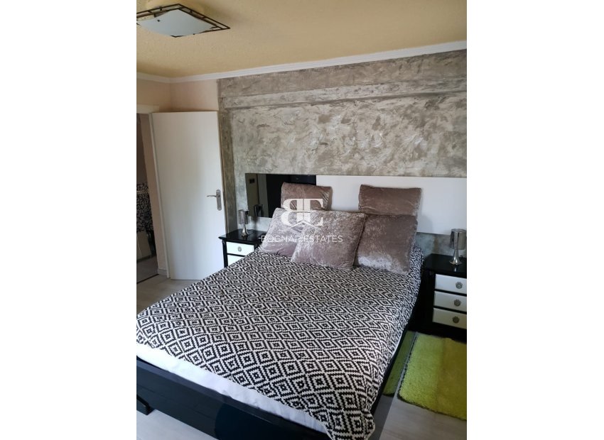 Resale - Villa -
Alfas del Pí - Urbanizaciones