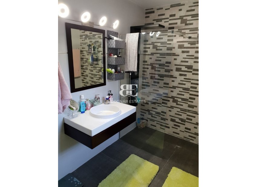 Resale - Villa -
Alfas del Pí - Urbanizaciones
