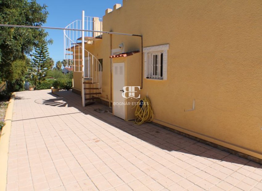 Resale - Villa -
Alfas del Pí - Urbanizaciones