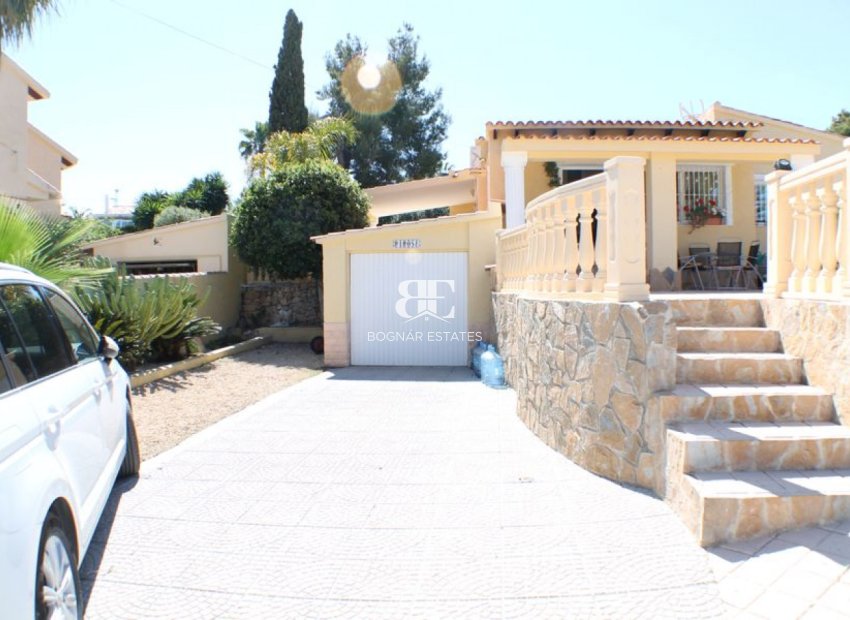 Resale - Villa -
Alfas del Pí - Urbanizaciones