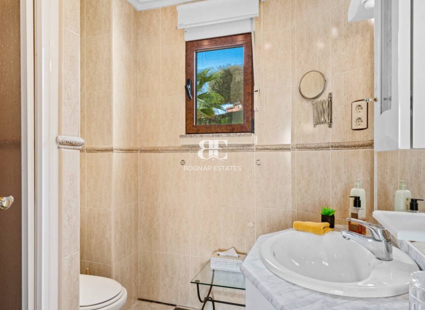 Resale - Villa -
Algorfa - Castillo De Montemar