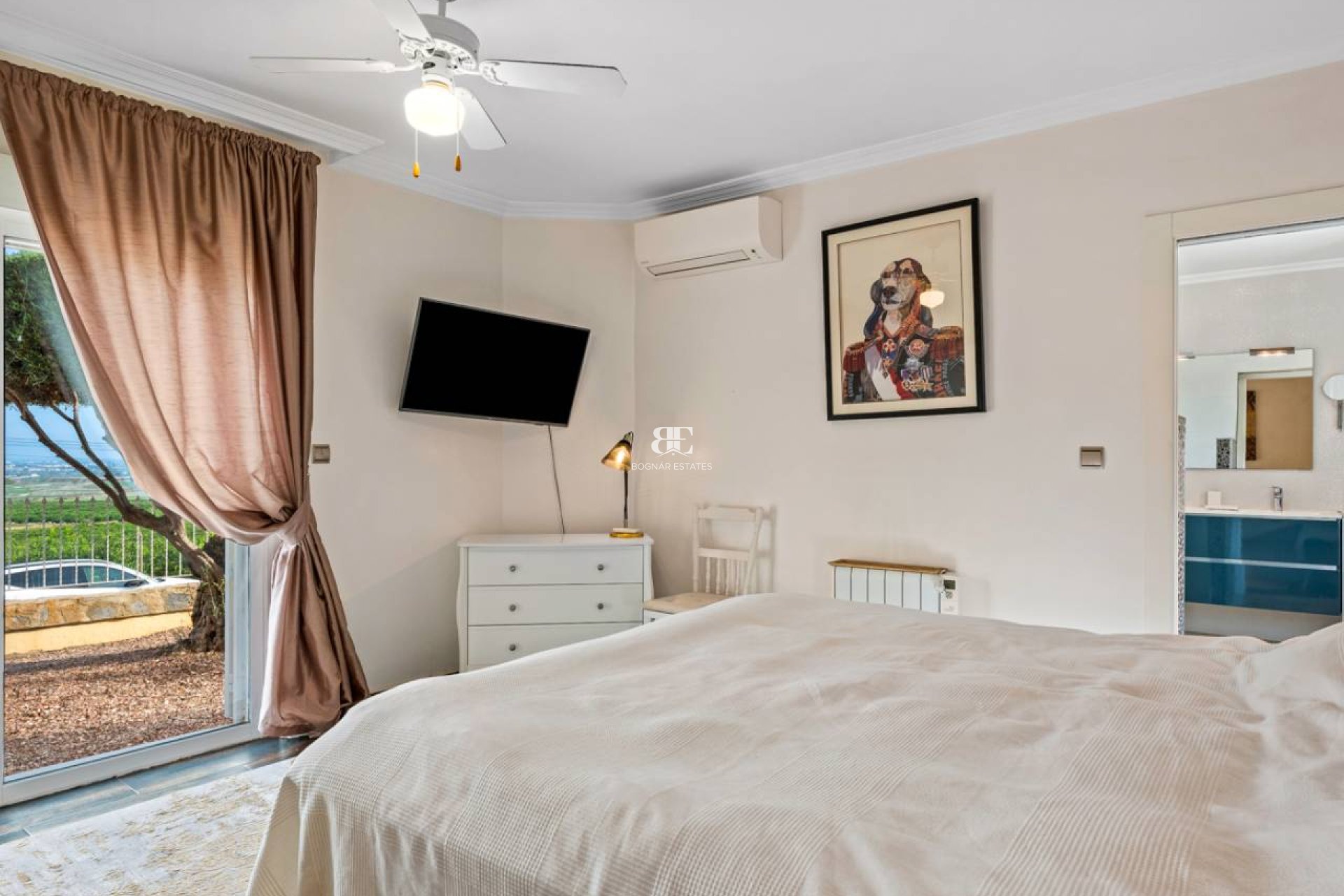 Resale - Villa -
Algorfa - Castillo De Montemar