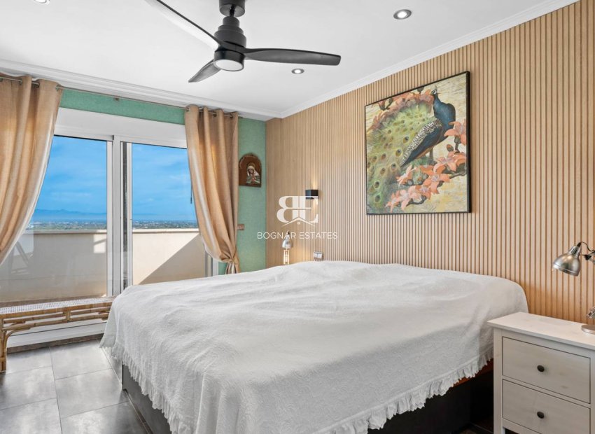 Resale - Villa -
Algorfa - Castillo De Montemar