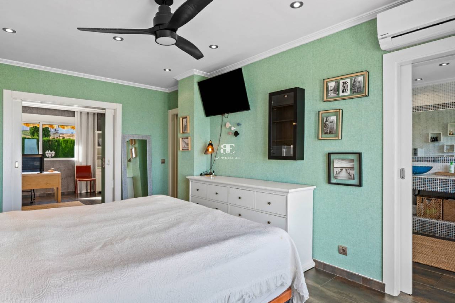 Resale - Villa -
Algorfa - Castillo De Montemar