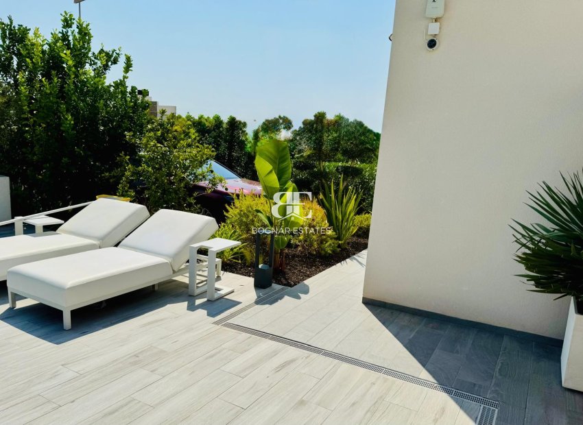 Resale - Villa -
Algorfa - La finca Golf