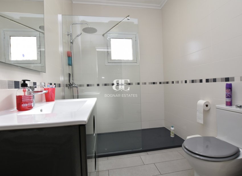 Resale - Villa -
Algorfa - La finca Golf